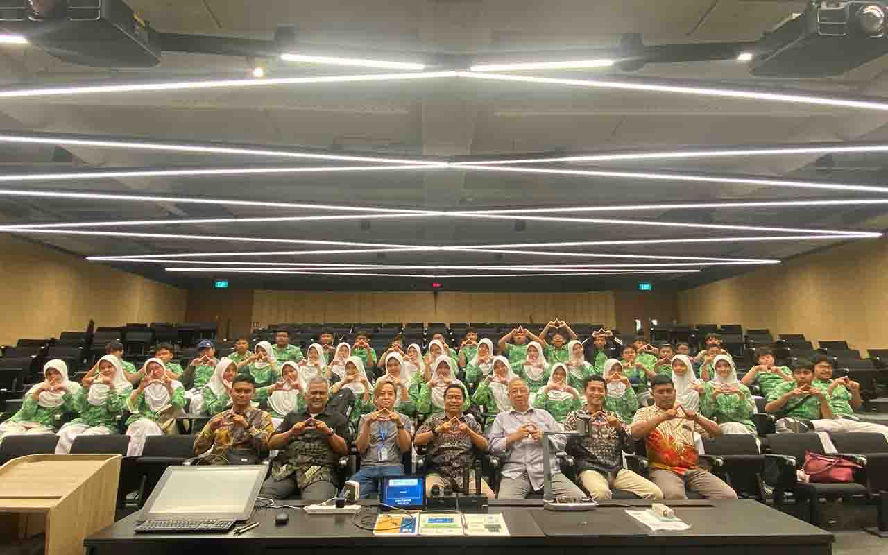 SMP%20Islam%20Al Azhar%20BSD@Cileungsi