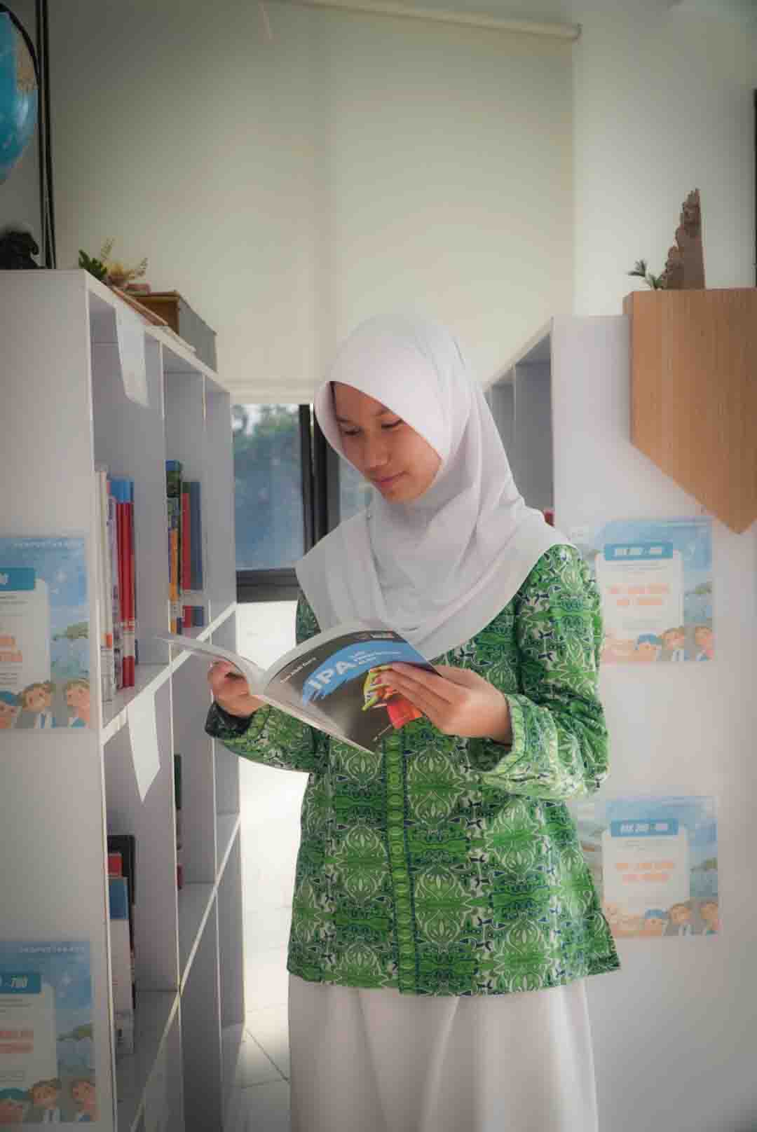 SMP%20Islam%20Al Azhar%20BSD@Cileungsi